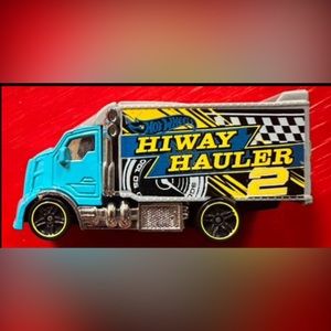 Hot Wheels Hiway Hauler 2 Toy Car